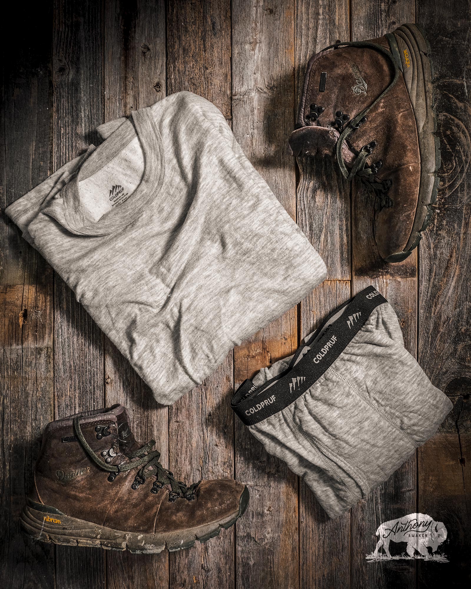 Best Winter Bushcraft Clothing • My favorite anorak, pants, boots & more!